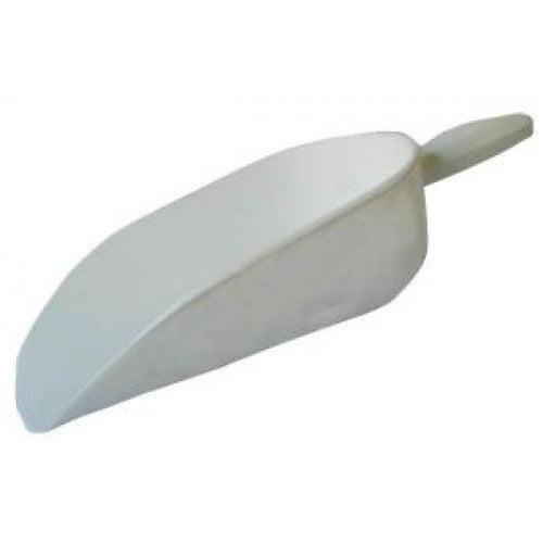 Feed scoop with handle