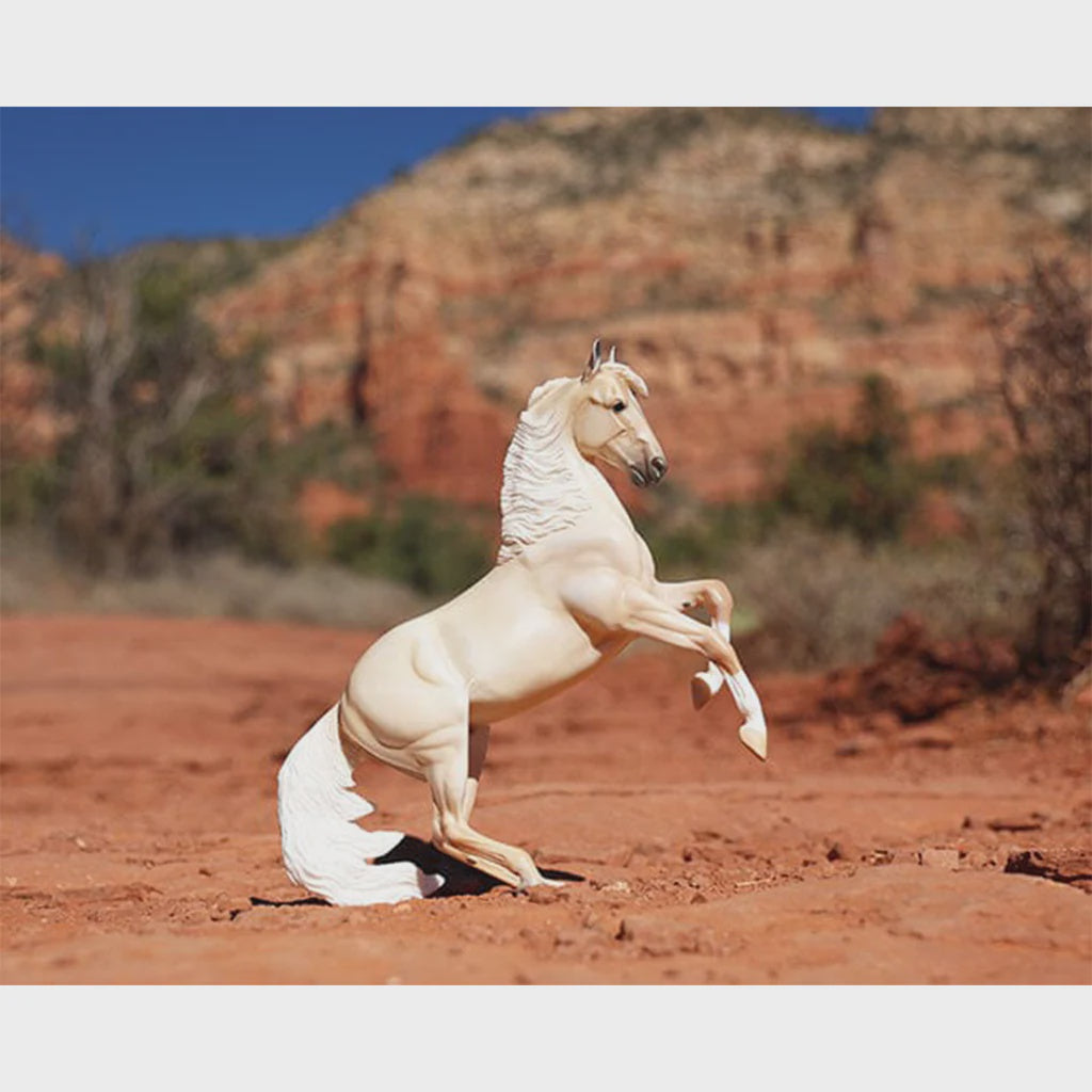 Breyer Traditional Cloud 30th Anniversary Wild Stallion of the Rockies