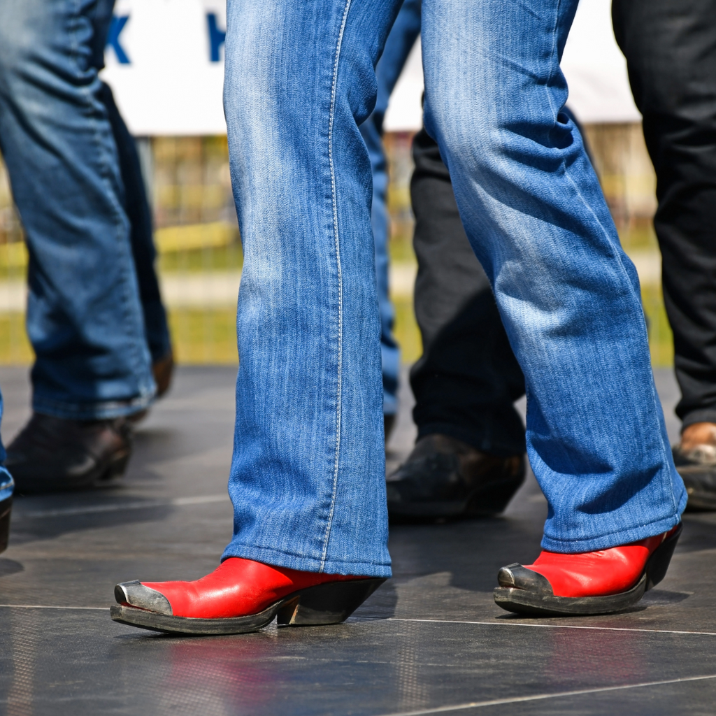 Choosing the Right Jean Leg for Western Boots: A Comprehensive Guide