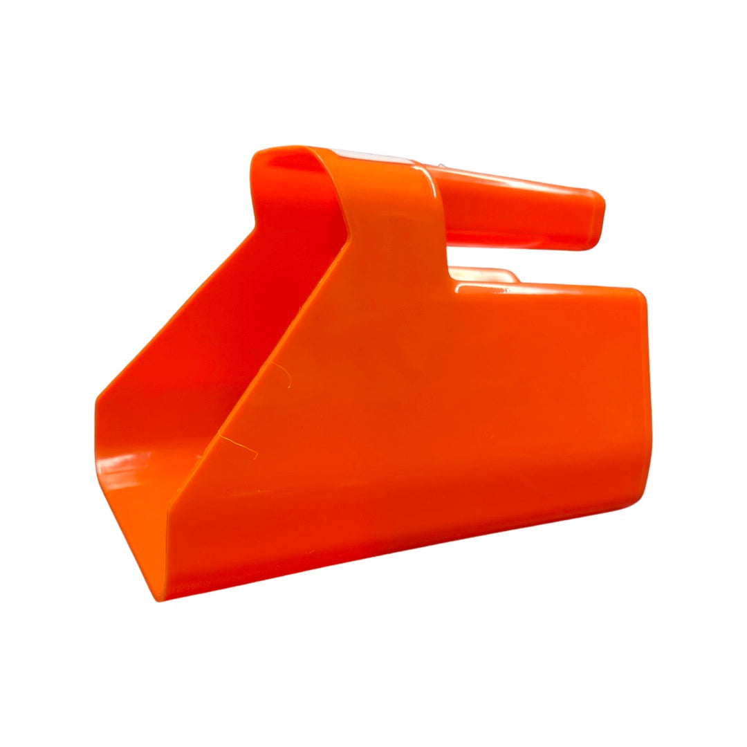 Feed Scoop with Grip