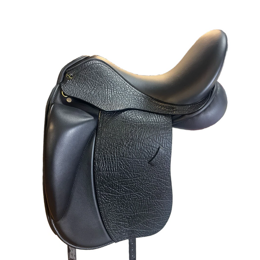 Lucardie Advantage Dressage Saddle Black