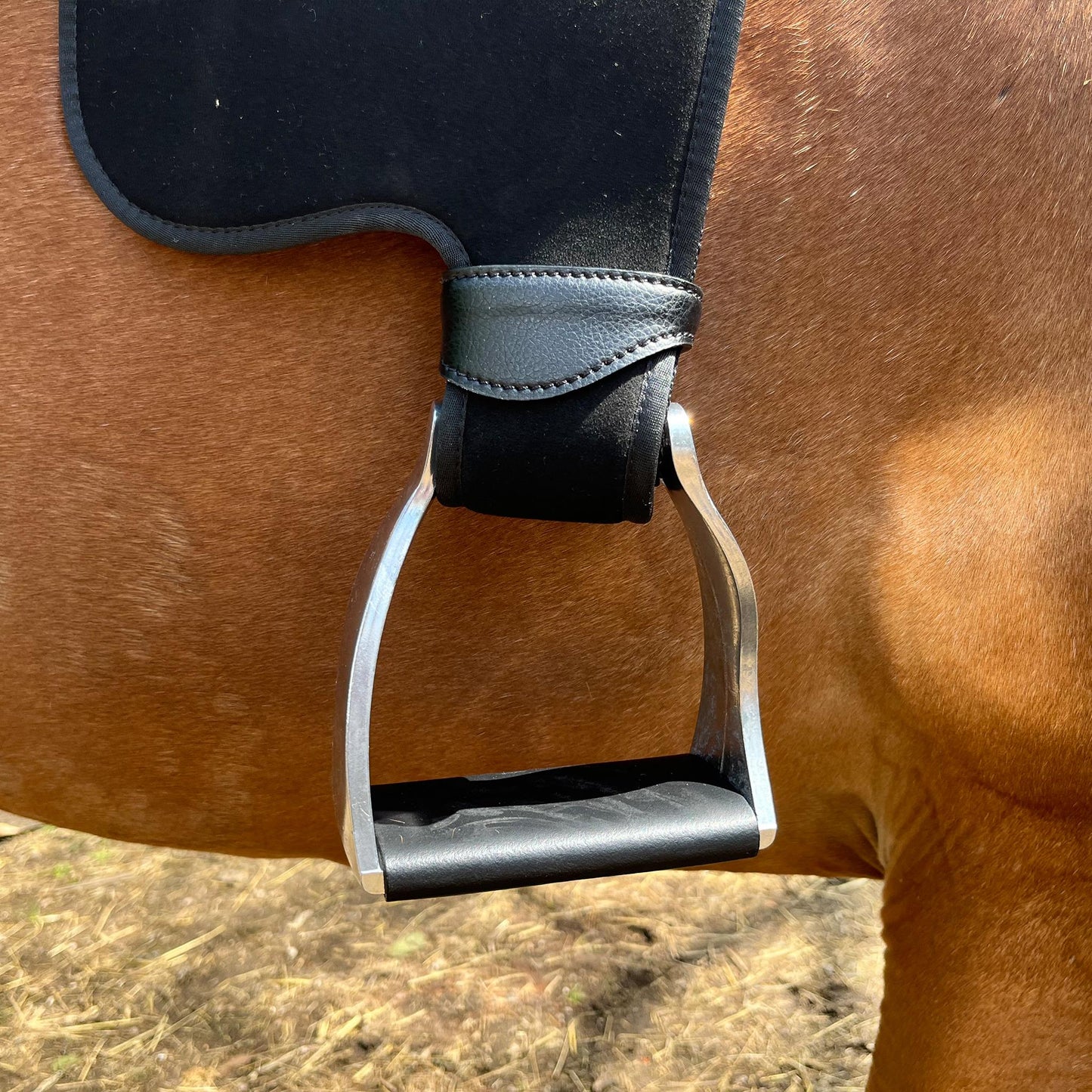 Ezy Ride Swinging Fender Synthetic Saddle