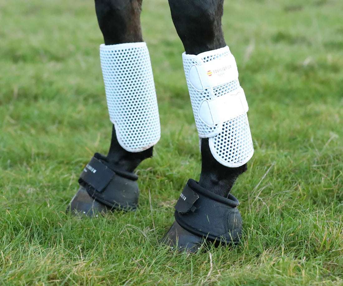 Tri-Zone Overreach Boots Black