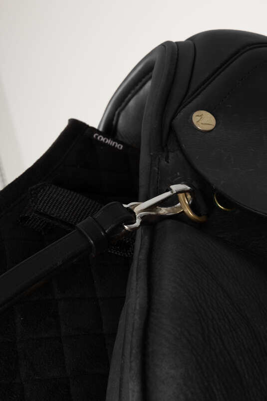 Horze Hampstead Leather Breastplate - Aitken's Saddlery
