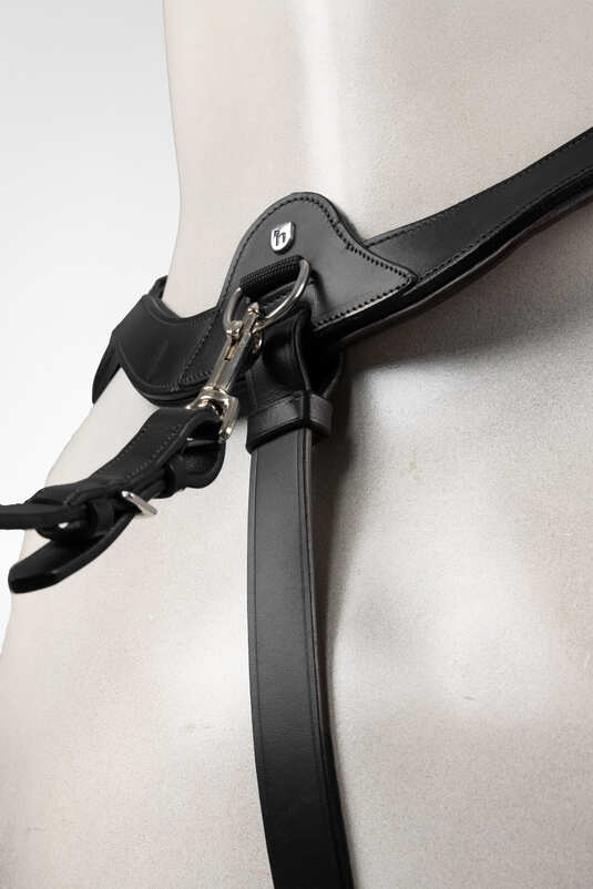 Horze Hampstead Leather Breastplate - Aitken's Saddlery