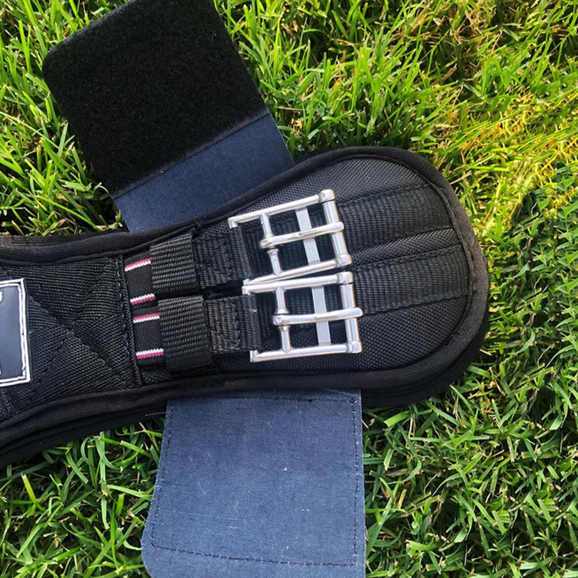 Majyk Equipe Ergonomics Contoured Dressage Girth - Aitken's Saddlery