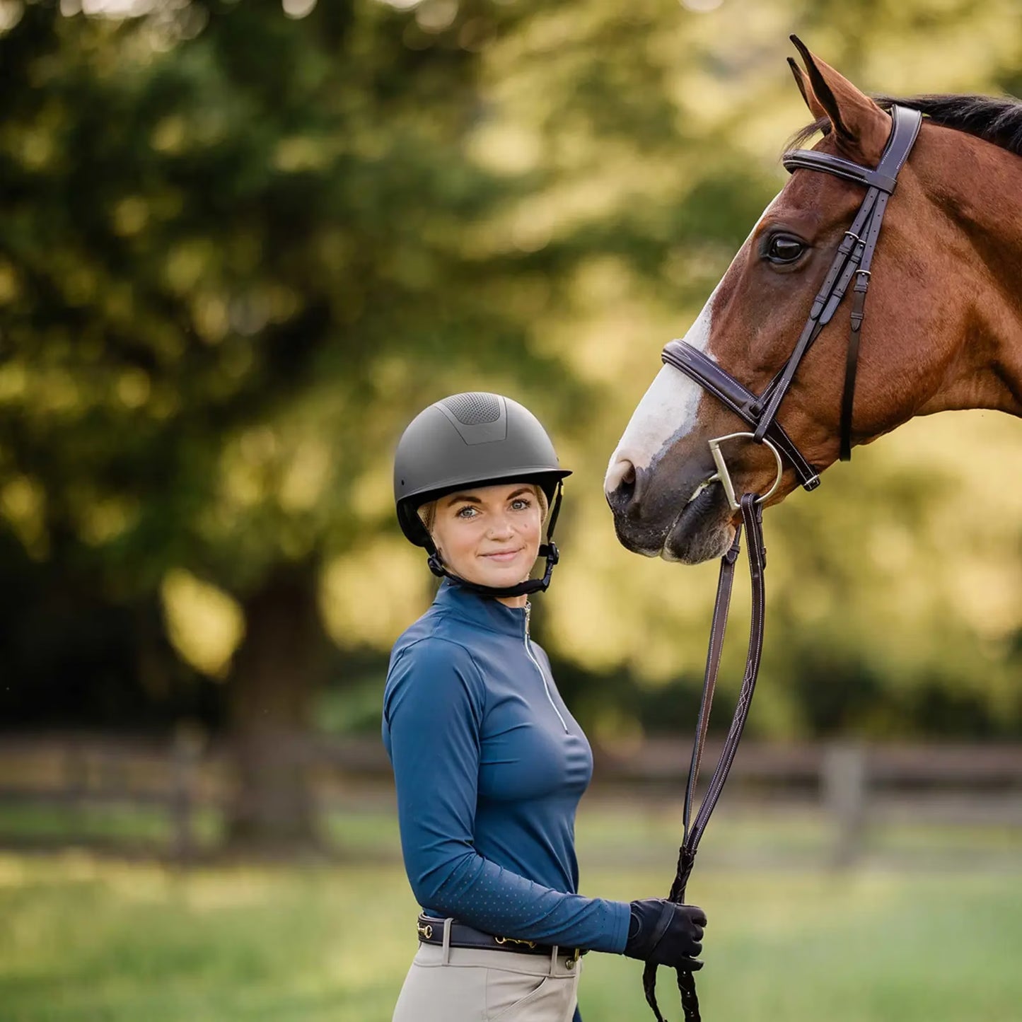 Equinavia Crown Mips Helmet Black with Black